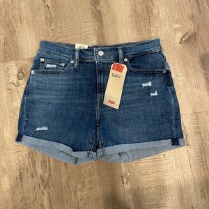 Levi’s sculpt shorts